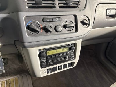2002 Toyota Sienna LE
