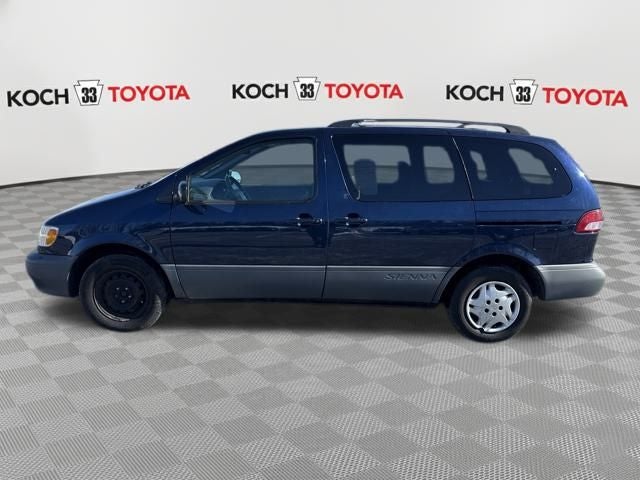 2002 Toyota Sienna LE