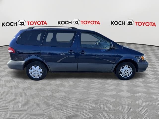 2002 Toyota Sienna LE