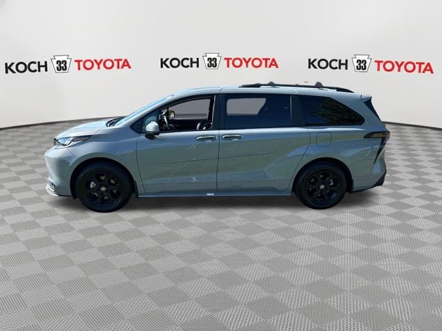 2025 Toyota Sienna Woodland Edition 7 Passenger