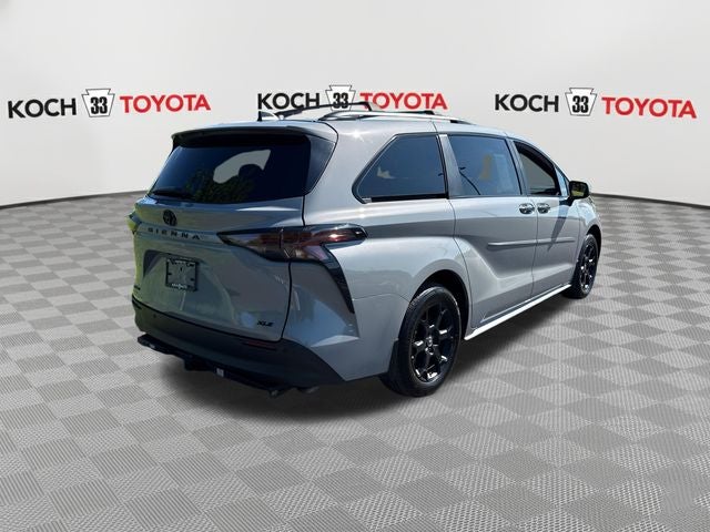 2025 Toyota Sienna Woodland Edition 7 Passenger