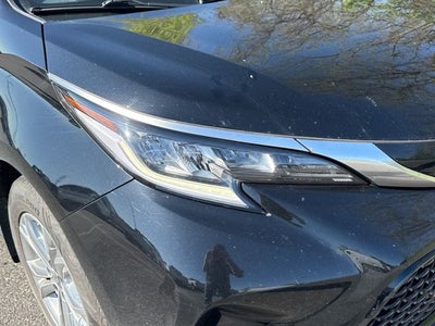 2023 Toyota Sienna XSE 7 Passenger
