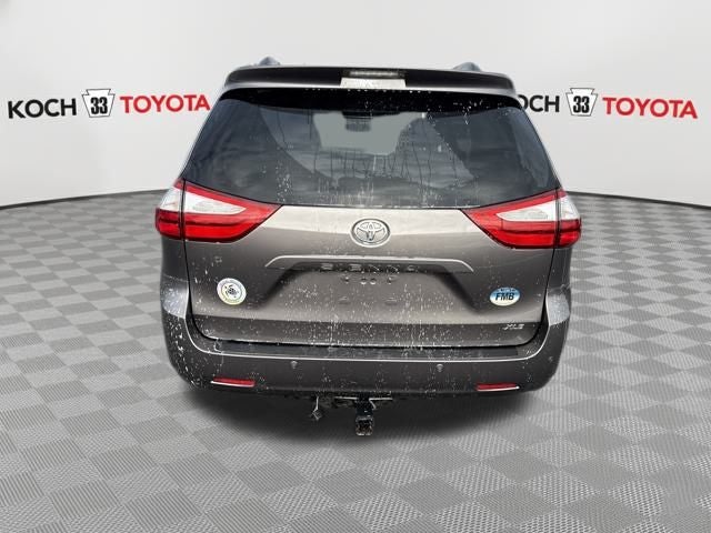 2017 Toyota Sienna XLE Premium 7 Passenger