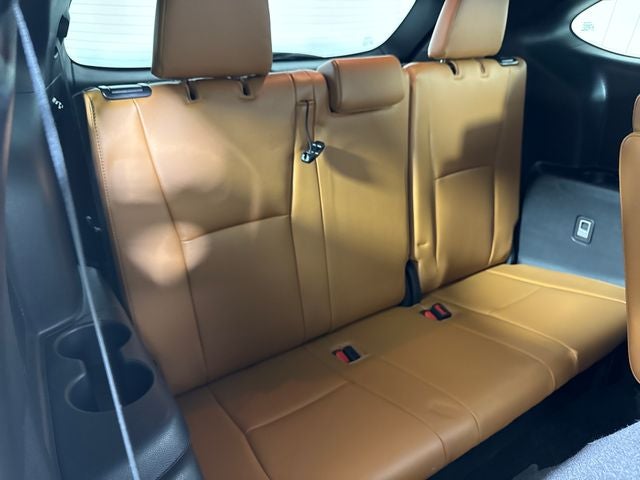 2022 Toyota Highlander Hybrid Platinum