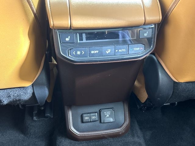 2022 Toyota Highlander Hybrid Platinum
