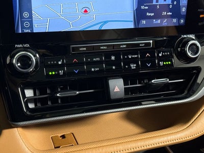 2022 Toyota Highlander Hybrid Platinum