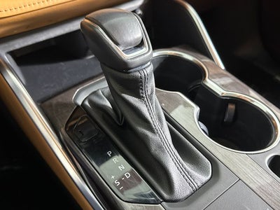 2022 Toyota Highlander Hybrid Platinum