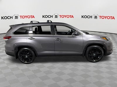 2019 Toyota Highlander SE