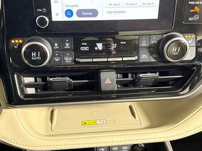 2023 Toyota Highlander Hybrid XLE