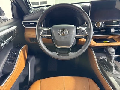 2023 Toyota Highlander Platinum