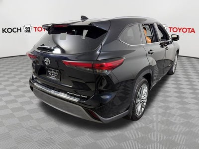 2023 Toyota Highlander Platinum