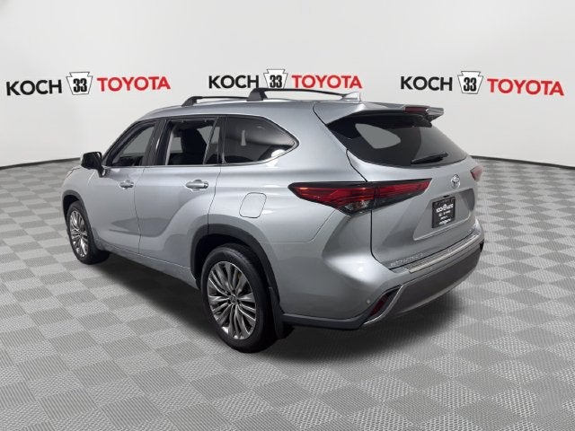 2023 Toyota Highlander Platinum