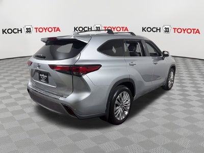 2023 Toyota Highlander Platinum