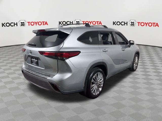 2023 Toyota Highlander Platinum