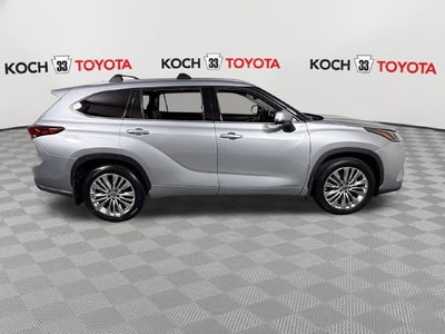 2023 Toyota Highlander Platinum