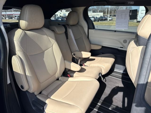 2022 Toyota Sienna XLE