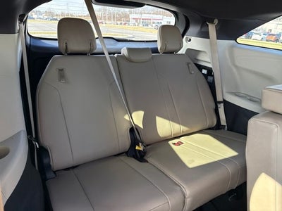 2022 Toyota Sienna XLE