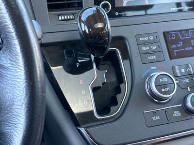 2018 Toyota Sienna XLE 8 Passenger