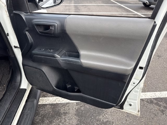 2017 Toyota Tacoma SR