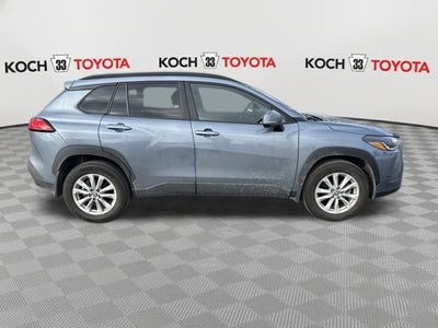 2024 Toyota Corolla Cross LE
