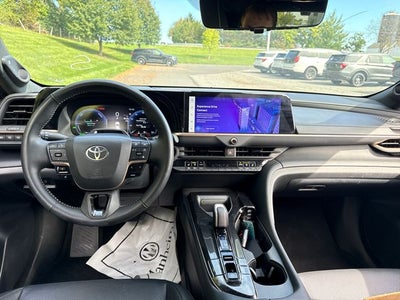 2025 Toyota Crown Signia Limited
