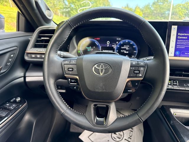 2025 Toyota Crown Signia Limited