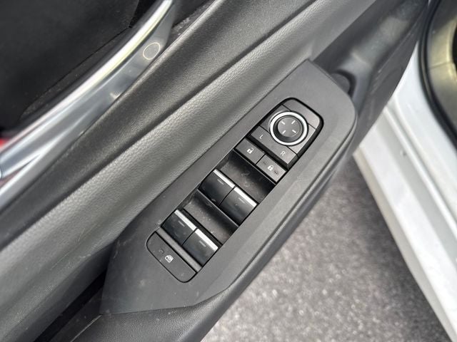 2023 Toyota Prius XLE