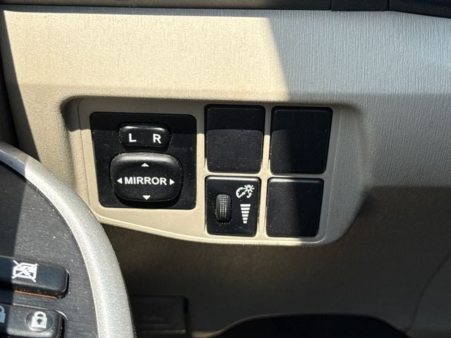 2010 Toyota Prius III