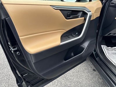 2022 Toyota RAV4 Hybrid LE