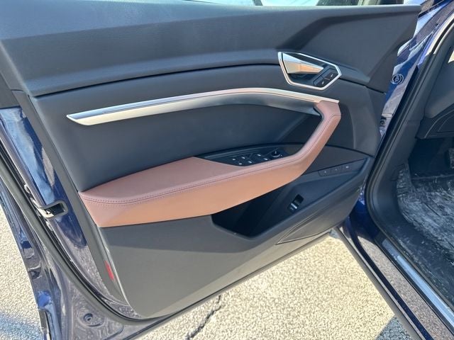 2022 Audi e-tron Premium quattro