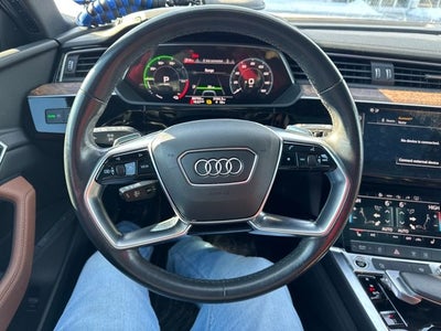 2022 Audi e-tron Premium quattro