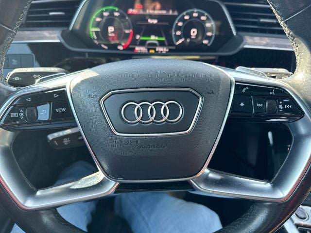 2022 Audi e-tron Premium quattro
