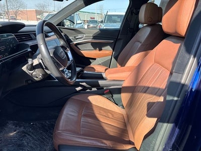 2022 Audi e-tron Premium quattro