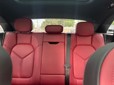 2022 Porsche Macan Base