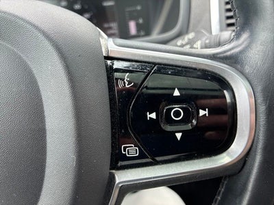 2018 Volvo XC90 T5 Momentum