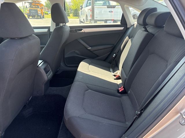 2016 Volkswagen Passat 1.8T S