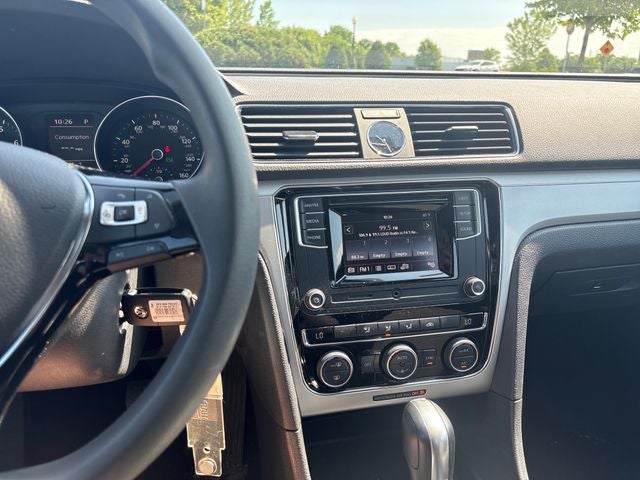 2016 Volkswagen Passat 1.8T S