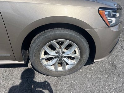 2016 Volkswagen Passat 1.8T S