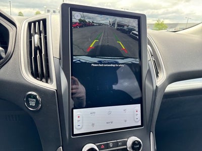 2022 Ford Edge SE