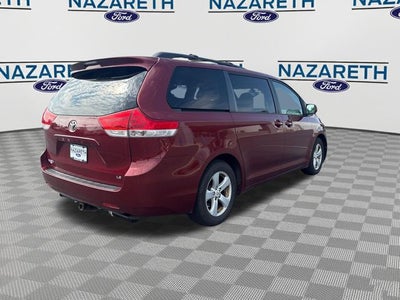 2012 Toyota Sienna LE 8 Passenger
