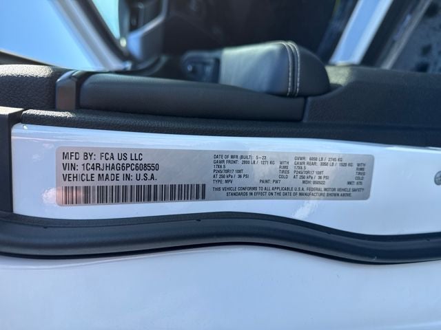 2023 Jeep Grand Cherokee Laredo