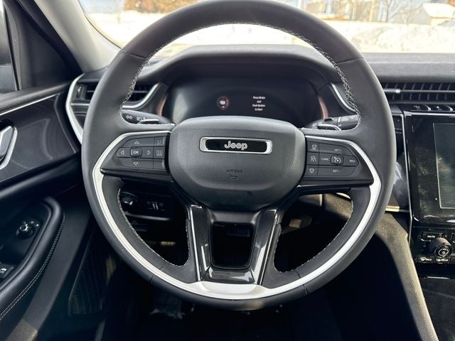 2023 Jeep Grand Cherokee L Laredo