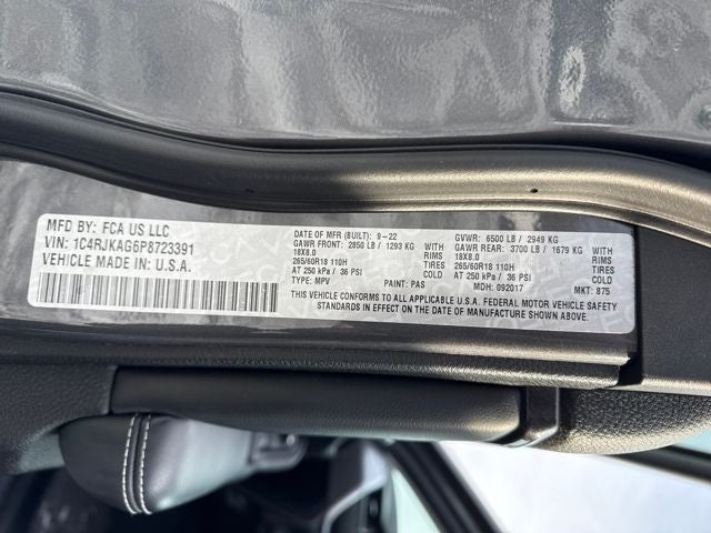 2023 Jeep Grand Cherokee L Laredo