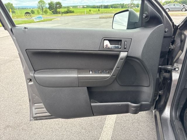 2010 Ford Focus SES