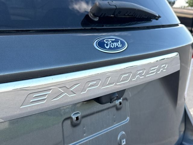 2020 Ford Explorer Base