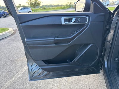 2020 Ford Explorer Base