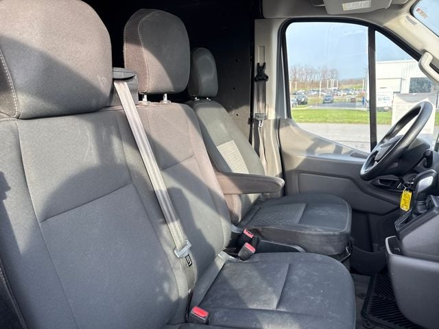 2022 Ford Transit-250 Base
