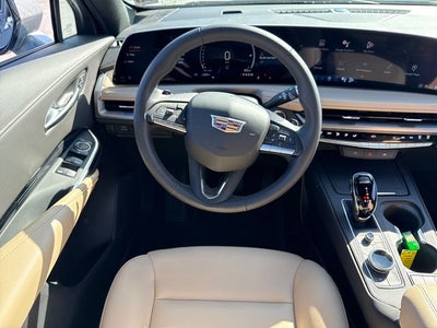 2024 Cadillac XT4 Luxury
