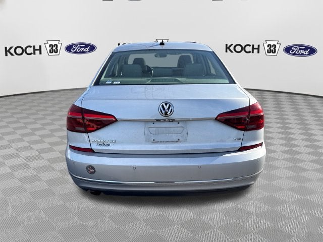 2017 Volkswagen Passat 1.8T SE w/Technology
