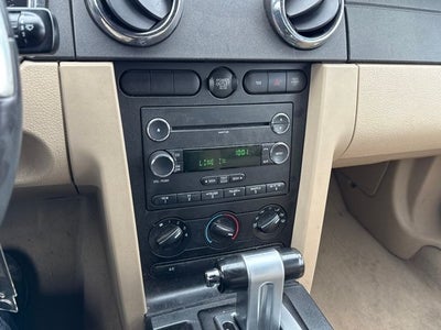 2008 Ford Mustang V6 Deluxe